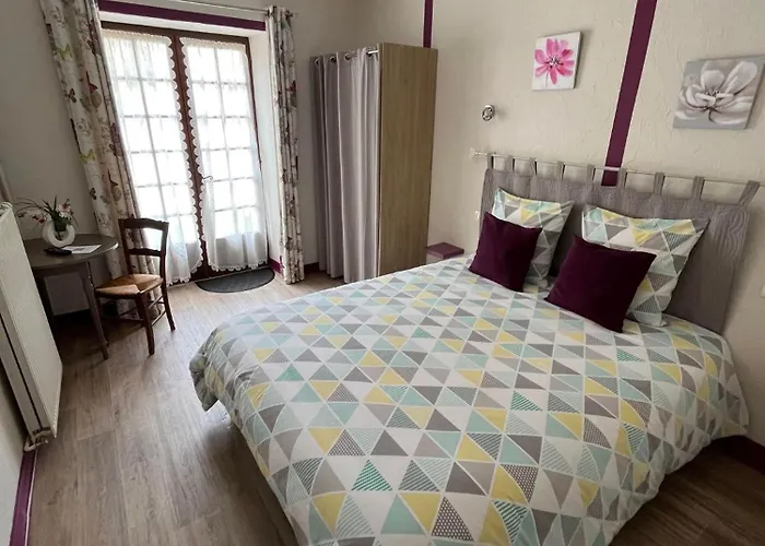 Oda ve Kahvaltı La Ferme De Laupiliere