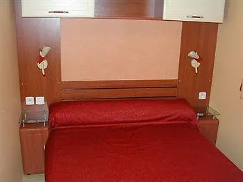 La Ferme De Laupiliere Oda ve Kahvaltı 3*