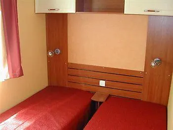 La Ferme De Laupiliere Bed & Breakfast